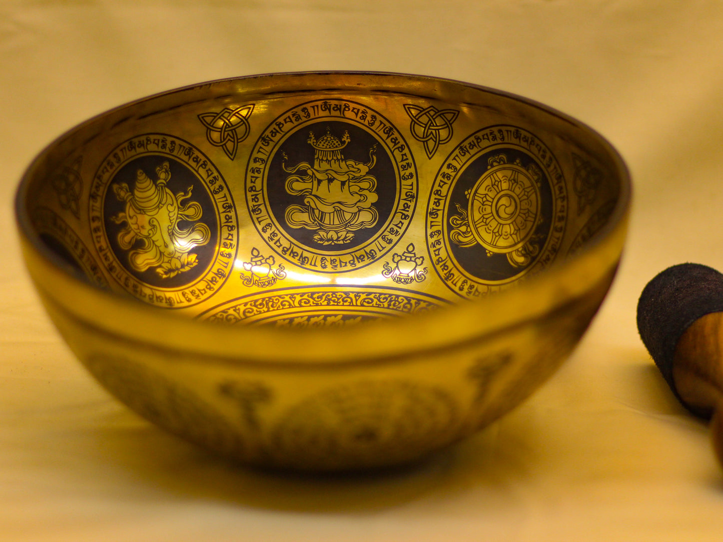 Avalokiteshvara Engraved Singing Bowl