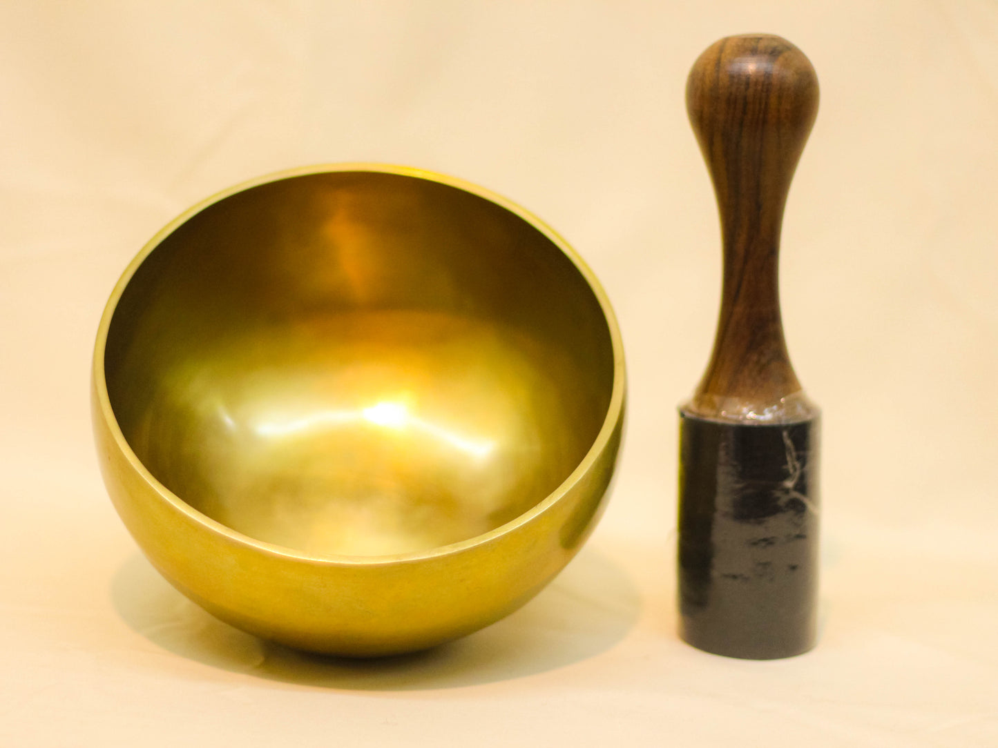 Plain Golden Singing Bowl (Medium)