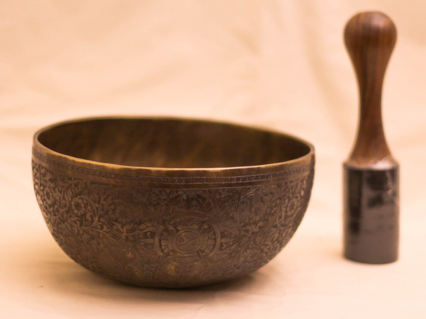 Special Carving Singing Bowl