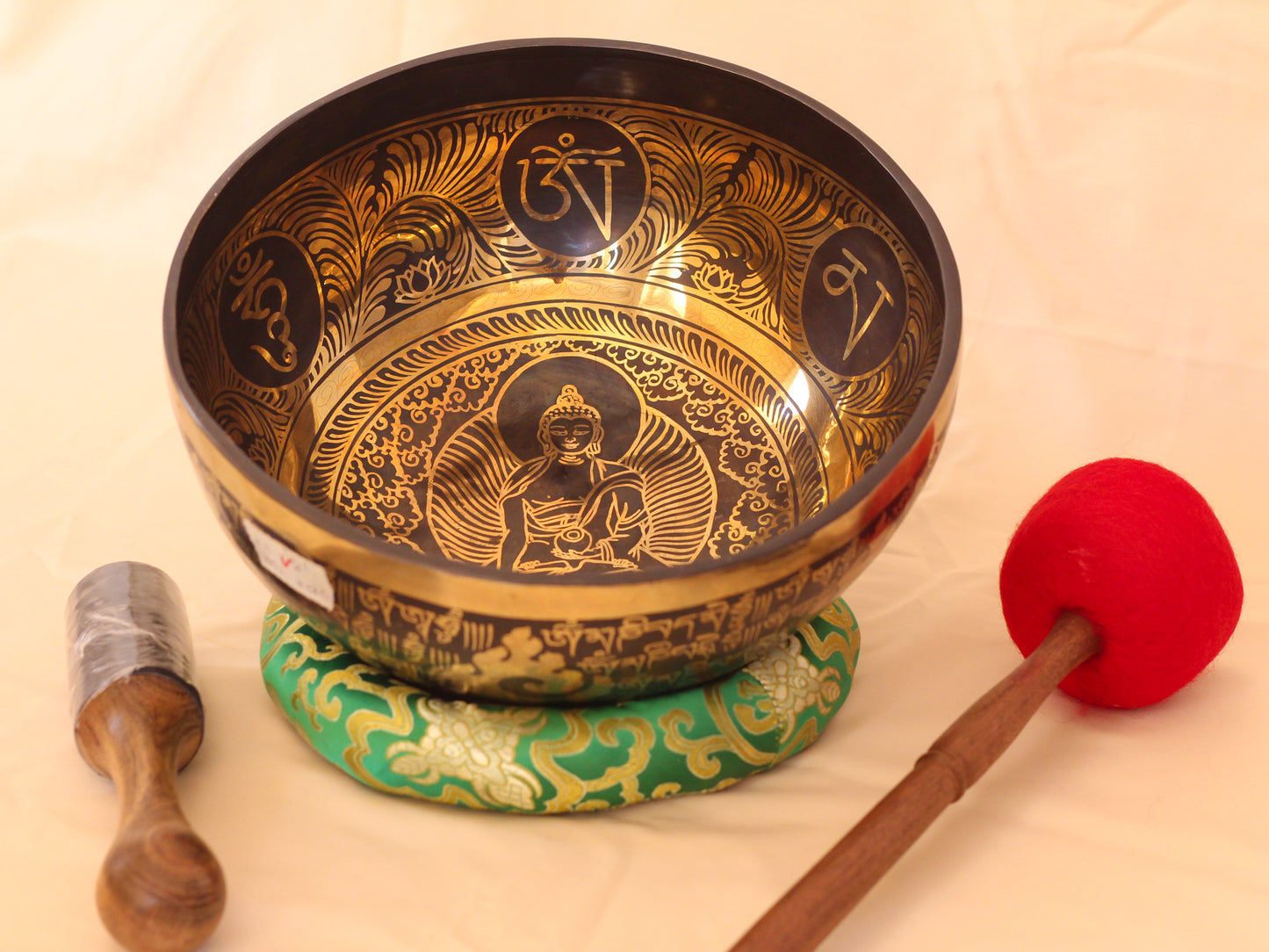 Buddha Engraved Singing Bowl (Black)
