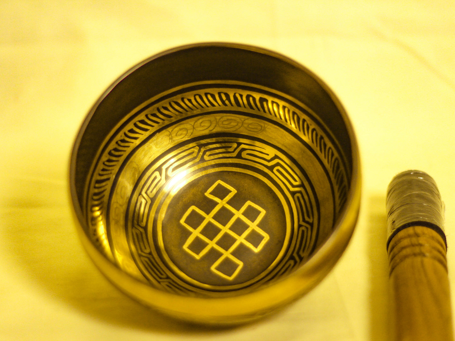 Infinite Knot Engraved Singing Bowl