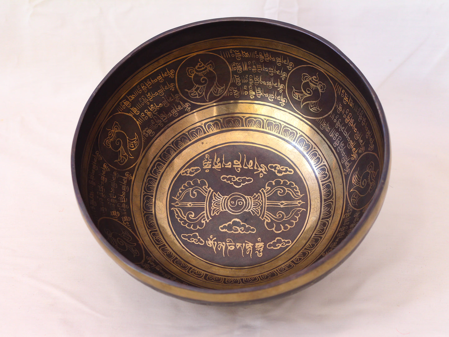 Vajra Engraved Singing Bowl