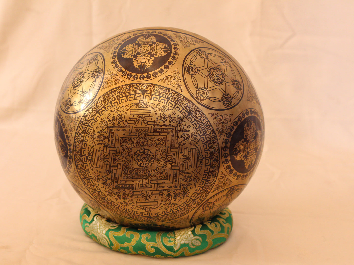 Mahakala & Green Tara Engraved Singing Bowl