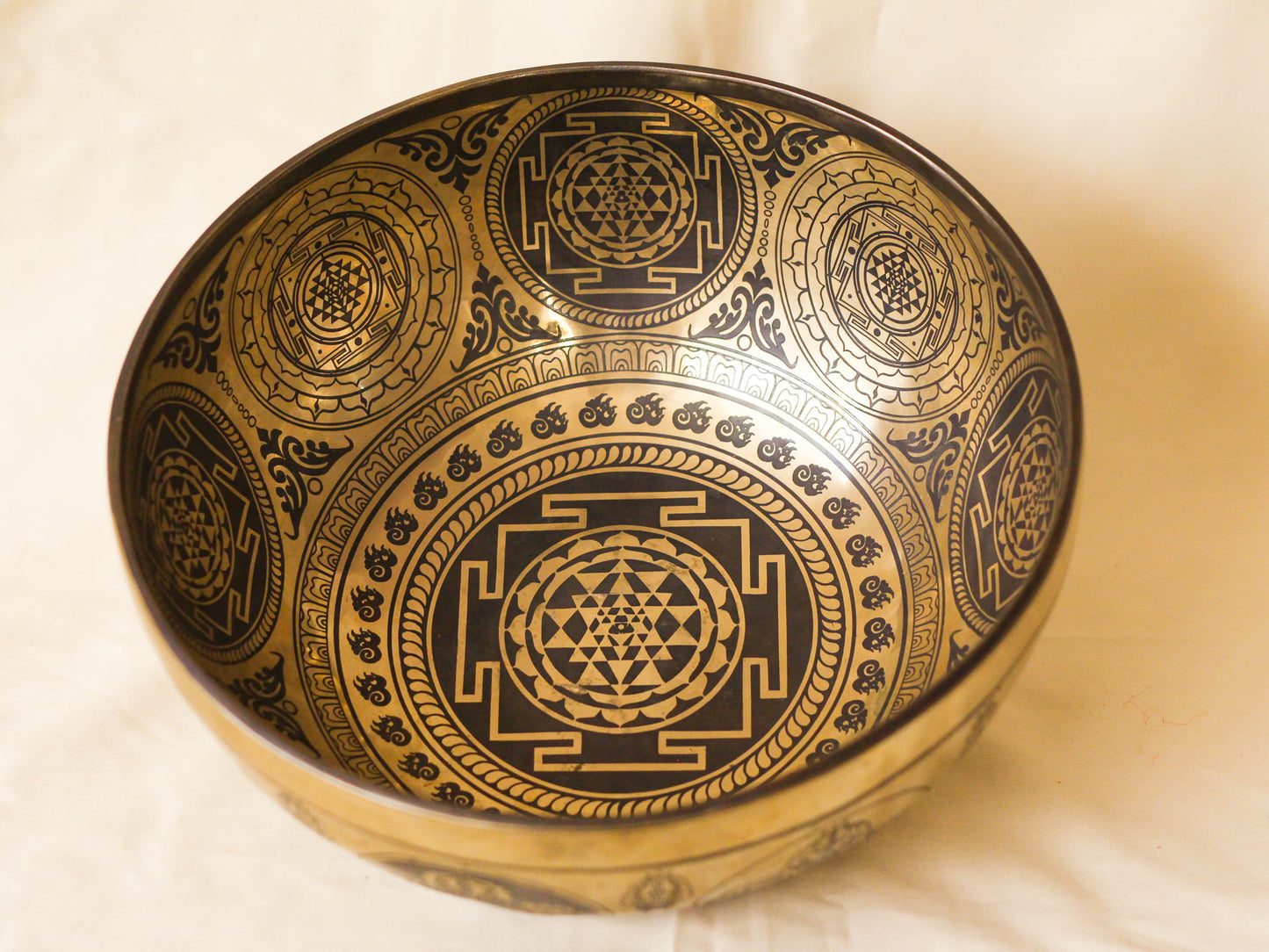 Sri Yantra Engraved Singing Bowl