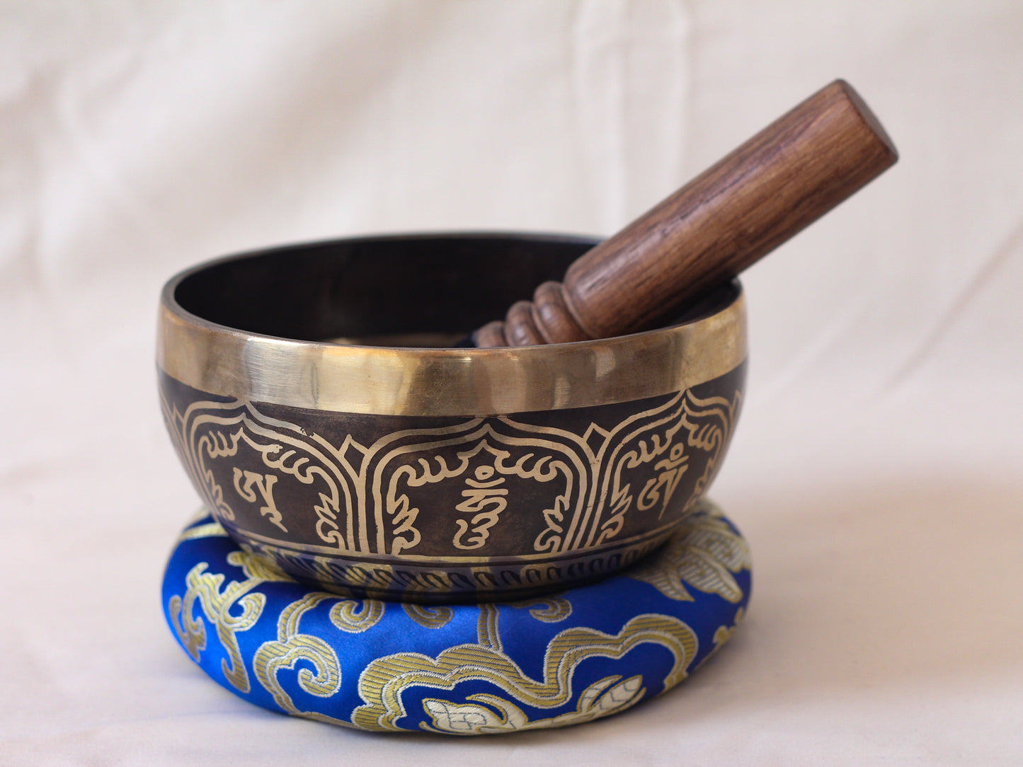 Umbrella Engraved Singing Bowl