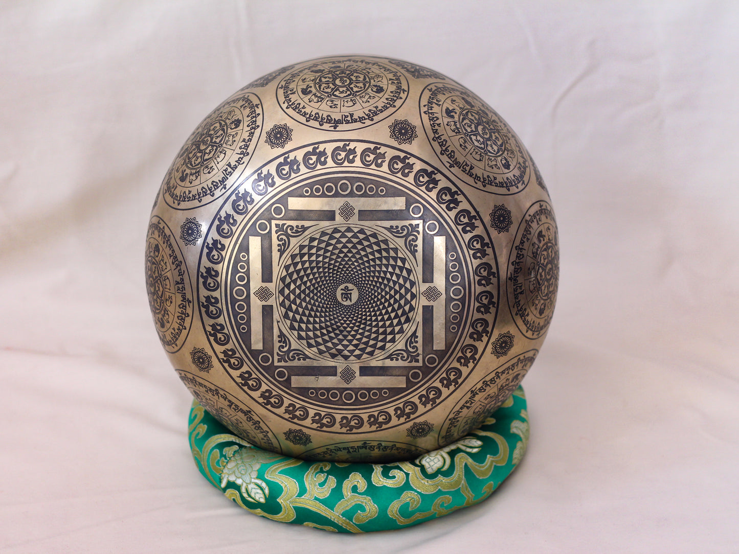 Chenrezig Engraved Singing Bowl