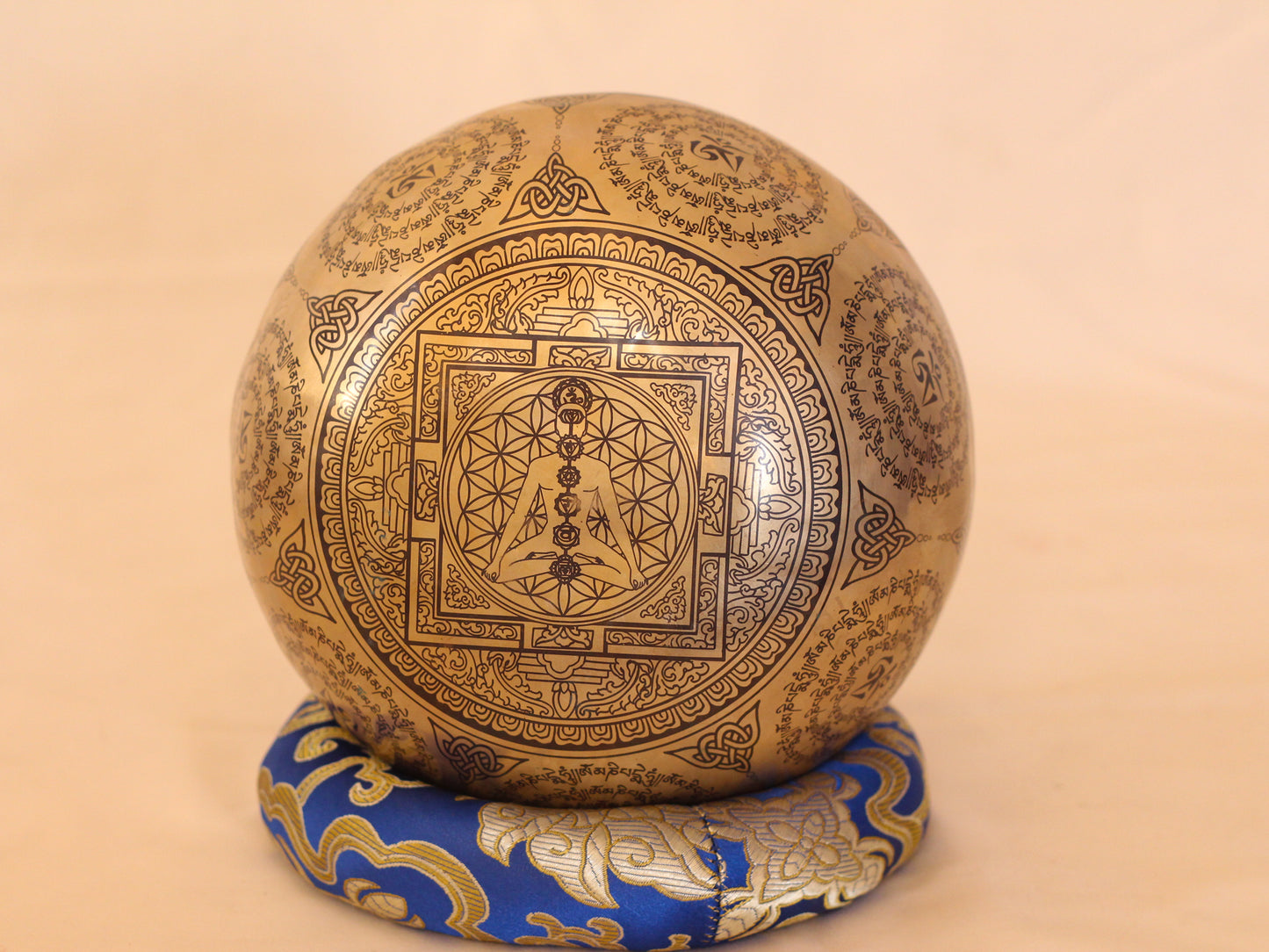 Buddha Engraved Singing Bowl (7 Chakras)