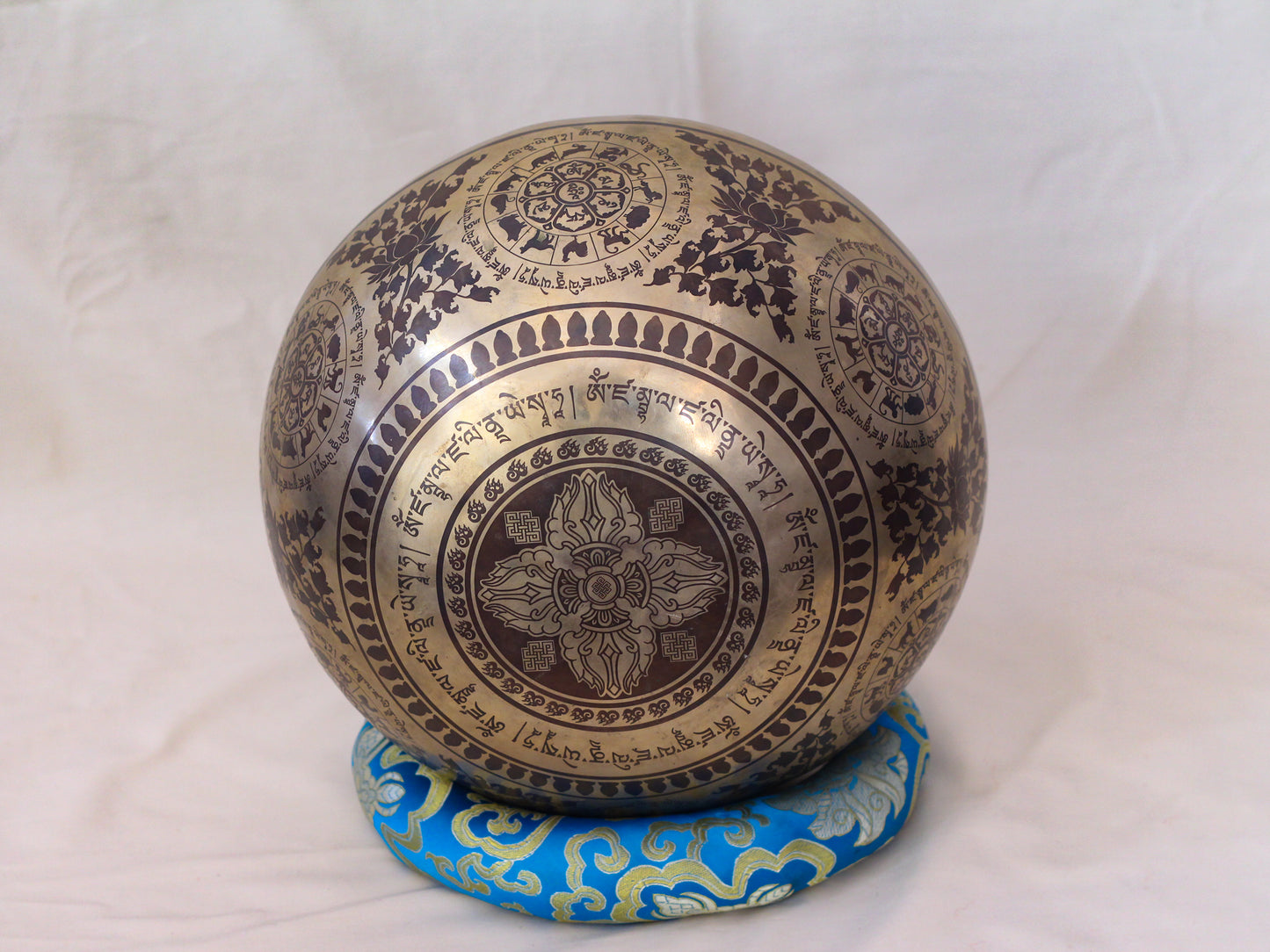 Jambhala Engraved Singing Bowl