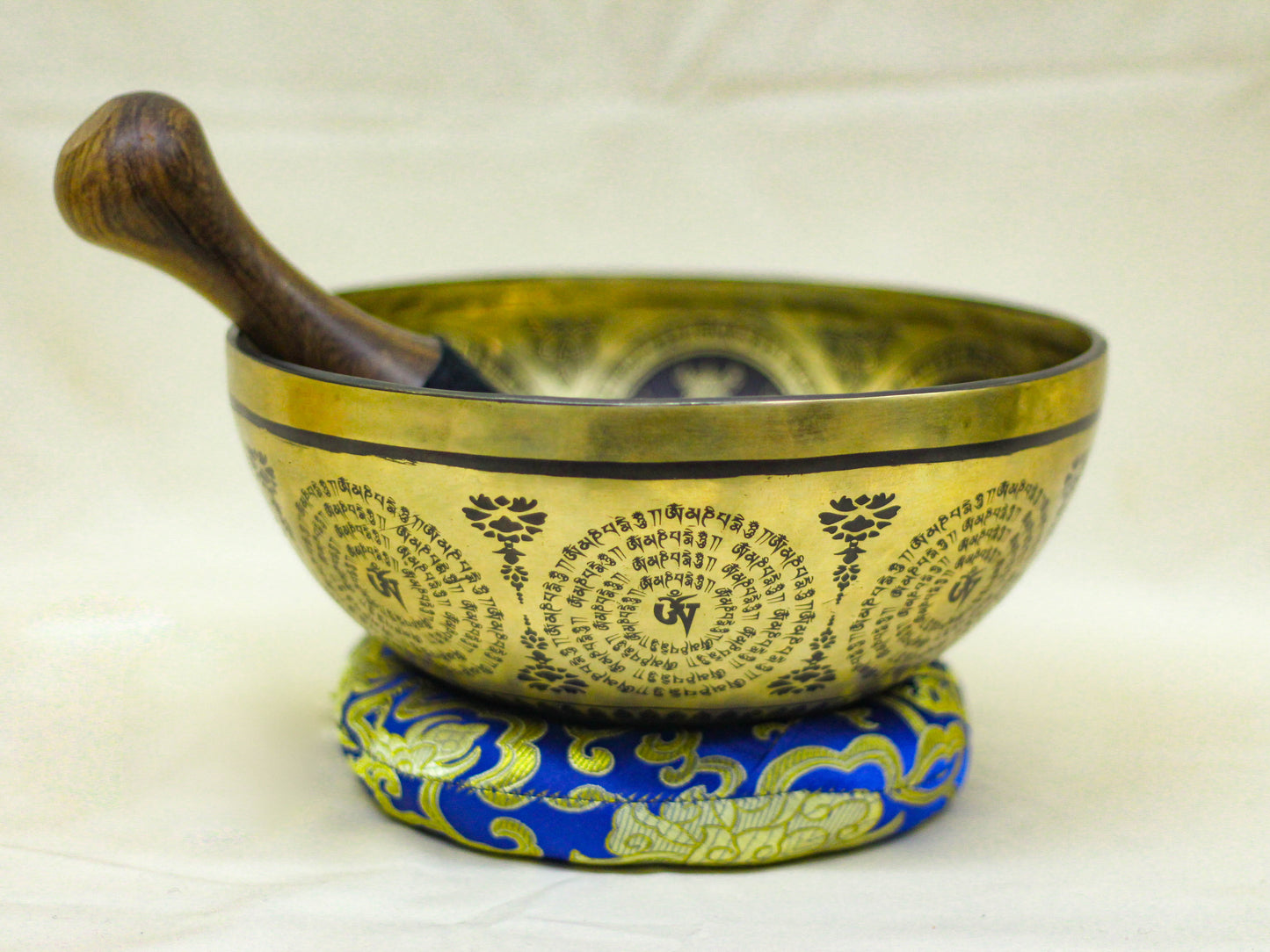 Avalokiteshvara Engraved Singing Bowl