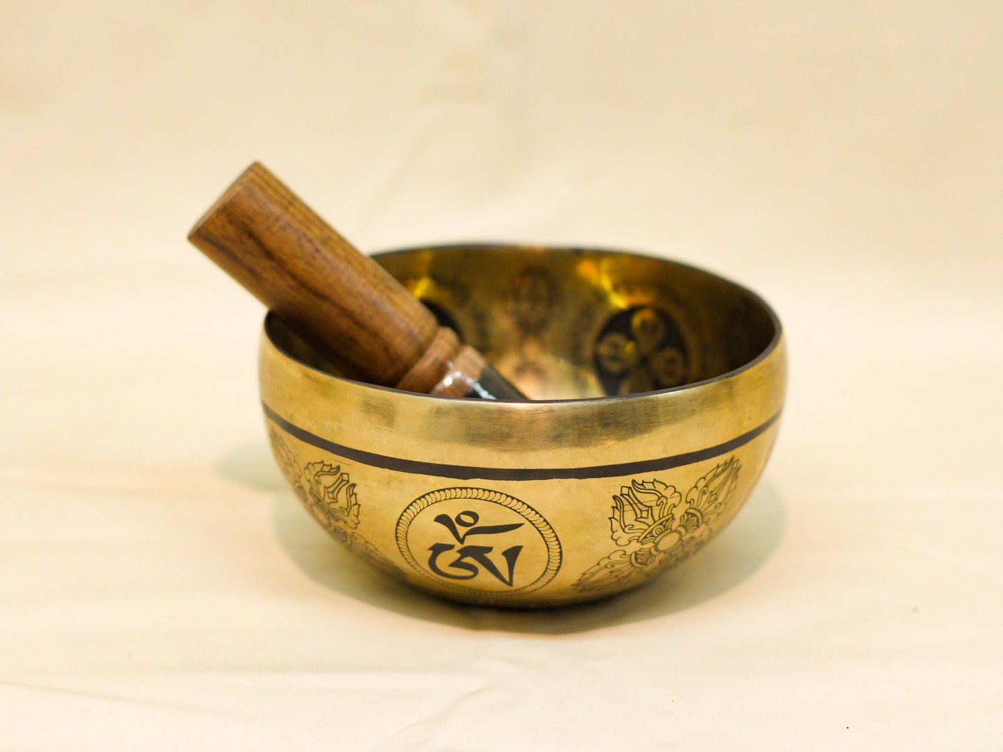 Guru Rinpoche Engraved Tibetan Singing Bowl (Small)