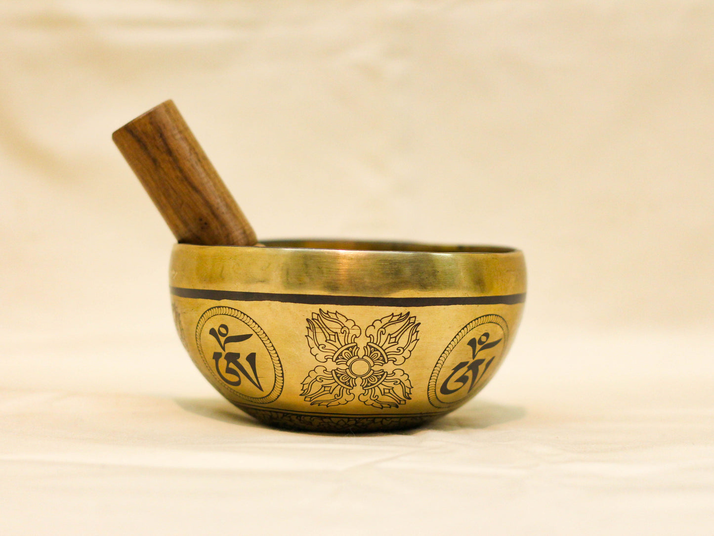 Guru Rinpoche Engraved Tibetan Singing Bowl (Small)