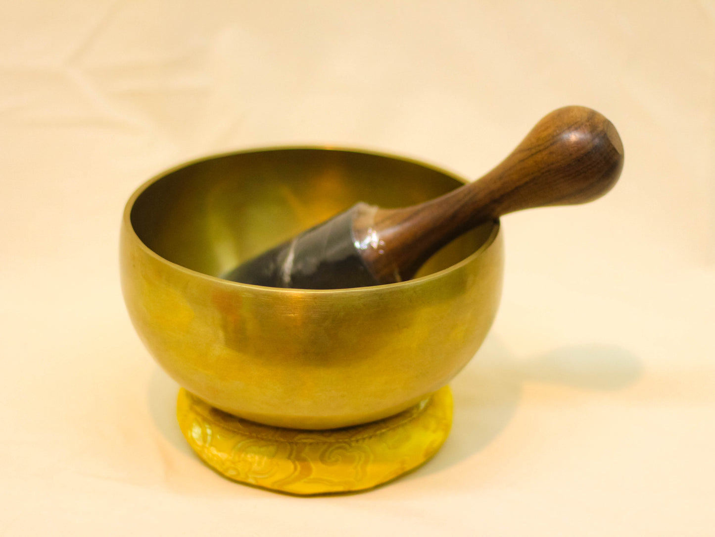Plain Golden Singing Bowl (Medium)