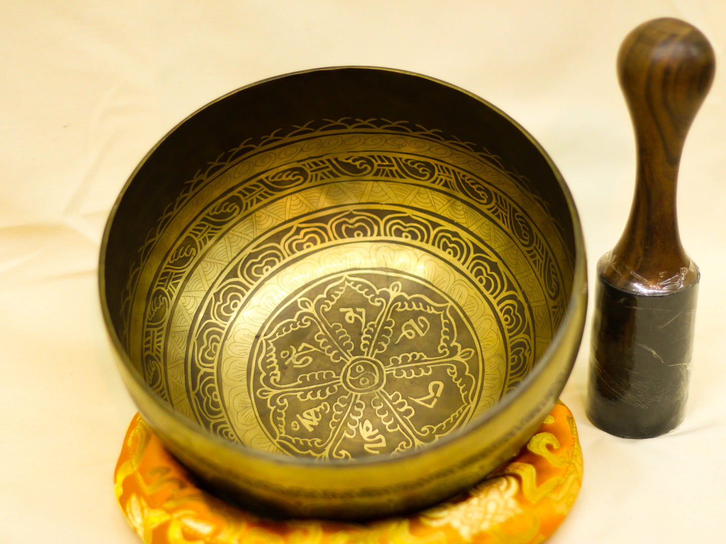 Special Carving Singing Bowl